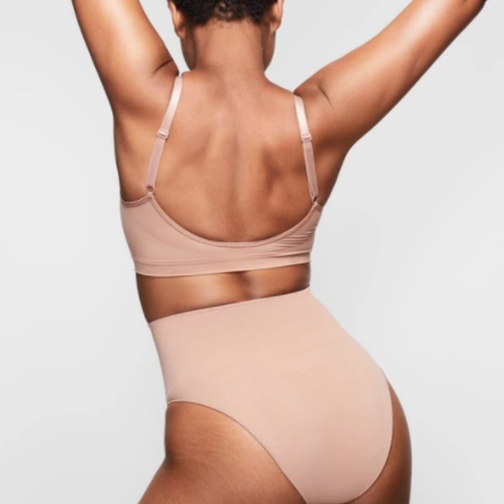 💕 SKIMS 💕 (NEW) Sienna Color- Core Control Brief-S/M